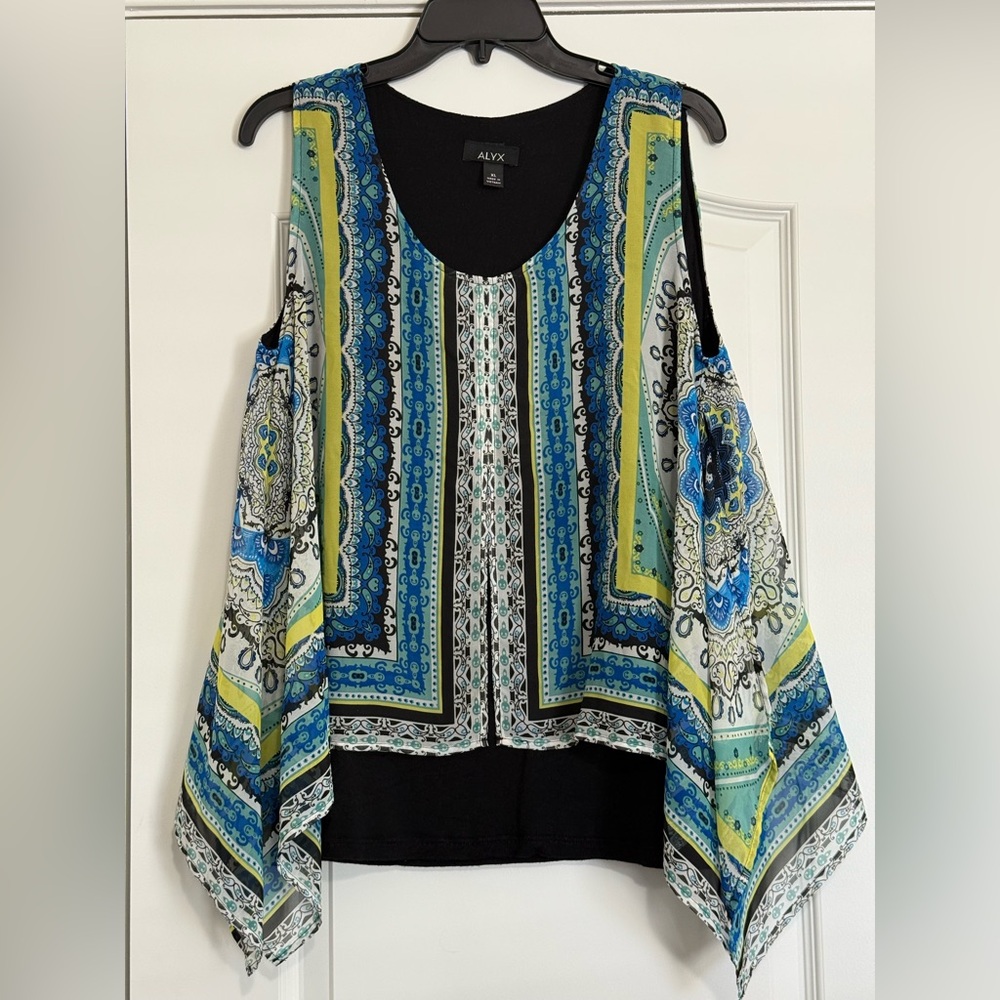 Alyx Women's XL Blue and Green Patterned Sleeveless Blouse